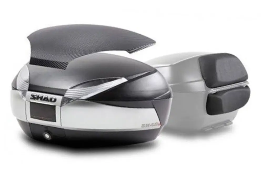 Cenová Bomba Vrchní kufr na motorku SHAD SH48 D0B48406R Nový titan s opěrkou, karbonový kryt a zámek PREMIUM SMART