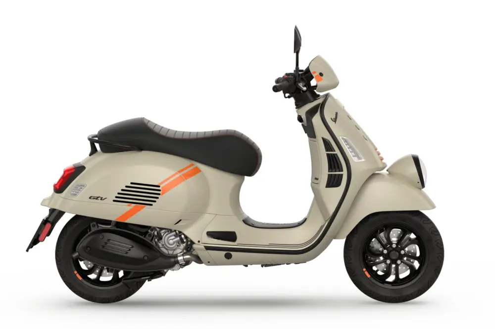 Novinka Vespa GTV 300 AVVOLGENTE BEIGE