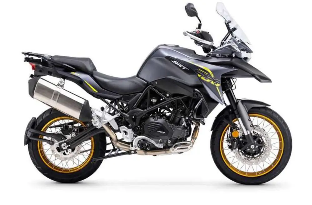 QJMOTOR SRT 550X tmavě šedá Koupit Online