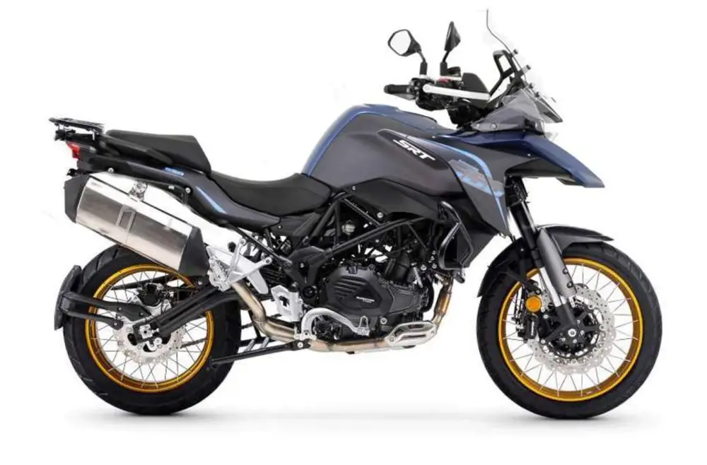 Expresní Doručení QJMOTOR SRT 550X modrá