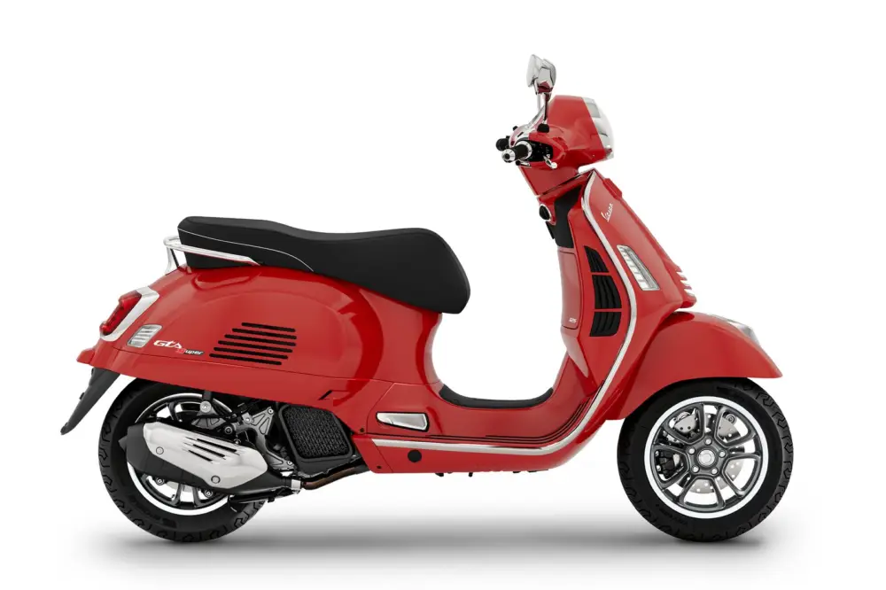Finální Výprodej Vespa GTS 125 SUPER Rosso Coraggioso E5+