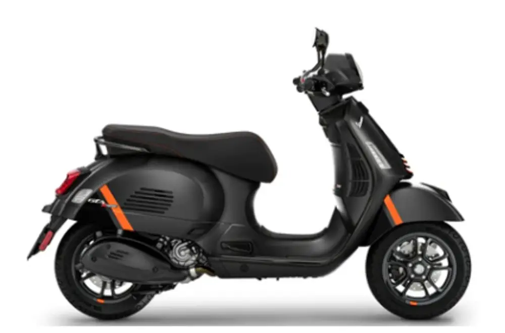 Vespa GTS 125 SUPER SPORT NERO CONVINTO MATT E5++POUKAZ NA 5000Kč Expresní Doručení