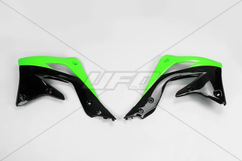Značkový UFO kryty chladiče KAWASAKI KXF 450 12-15 barva OEM (zelená/černá)