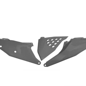 Sleva UFO boční tabulky na startovací číslo KTM SX/SXF(SX-F) 125/150/250/350/450 19-22, EXC 125 20-21, EXC/EXCF(EXC-F) 150/250/300/350/450/500 TPI 20-2023 s krytem vzduchového filtru a větracími otvory barva šedá