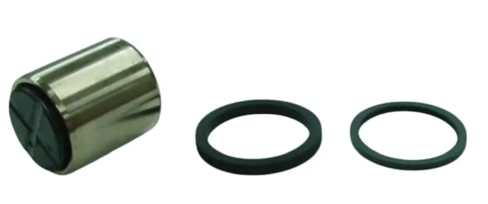 Super Cena TOURMAX pístek brzdového třmenu s těsněními přední KAWASAKI EX 250 88-00, EX 500 87-08, ZR 550 91-94, ZX 600 87-96, KL 650 TENGAI 90-91 (OEM:43020-1068; 43049-1054; 43049-1055) vyrobeno v Japonsku