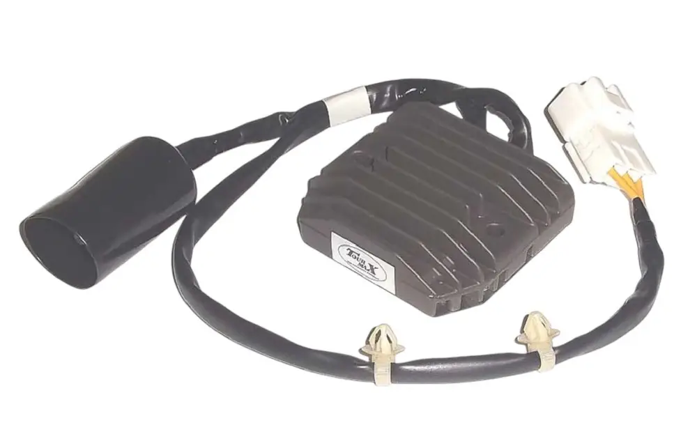 Akce TOURMAX regulátor napětí HONDA CBR 1000RA 09-16 (31600-MFL-D01) vyrobeno v Japonsku