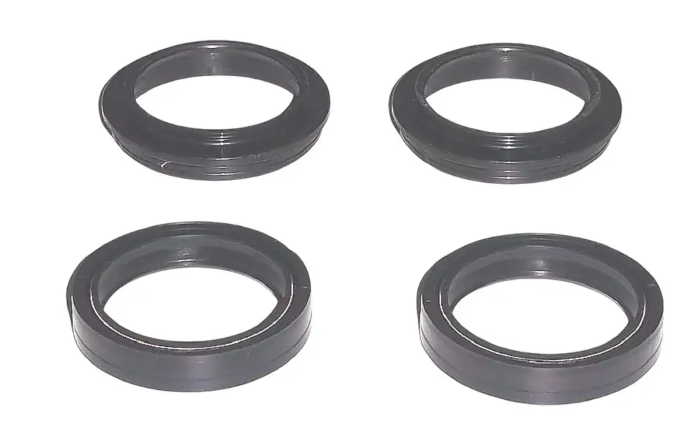 Horká Nabídka TOURMAX gufera vidlice a prachovky (komplet) (45X57X11) HONDA CBR 900RR 93-99, GL 1500 97-03, SUZUKI GSXR 600 97-03 (ARI067)(ARI091) vyrobeno v Japonsku